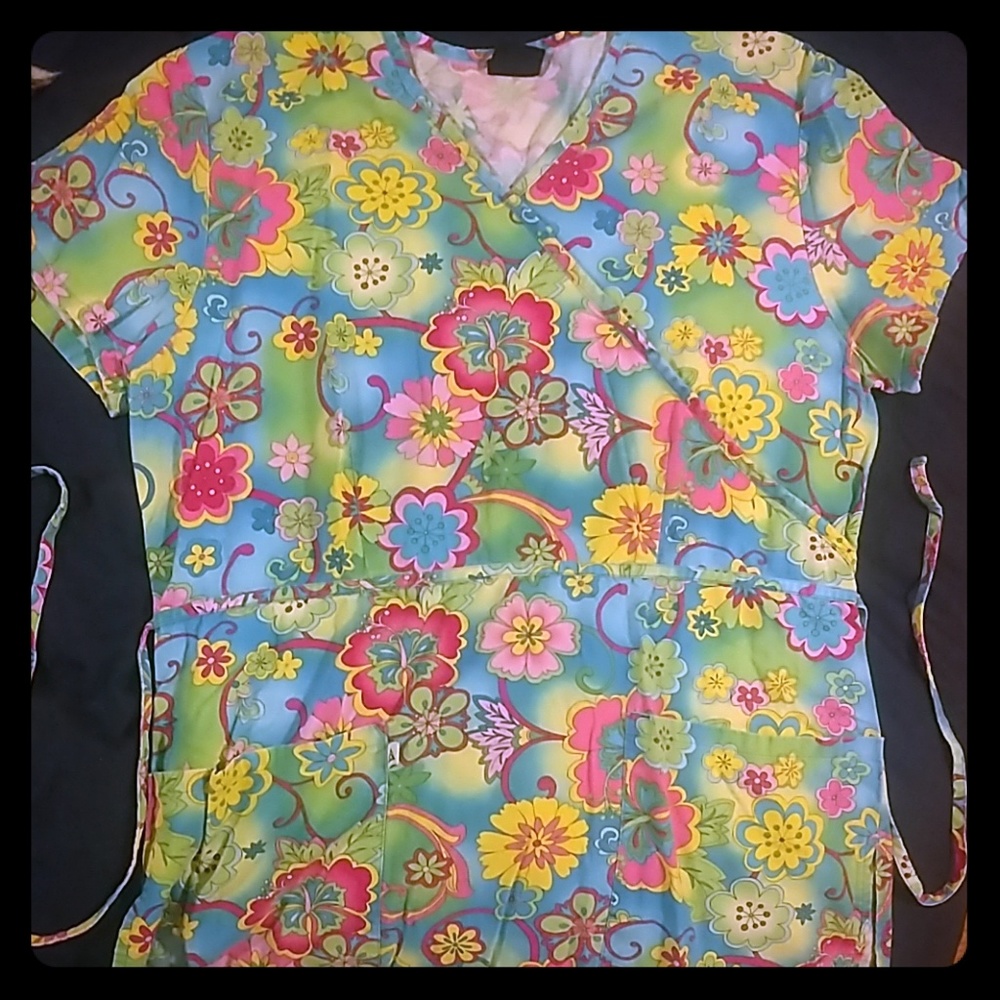 Scrub Top